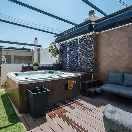 Elegant Duplex 3 Master Bedrooms And Private セビリア エクステリア 写真