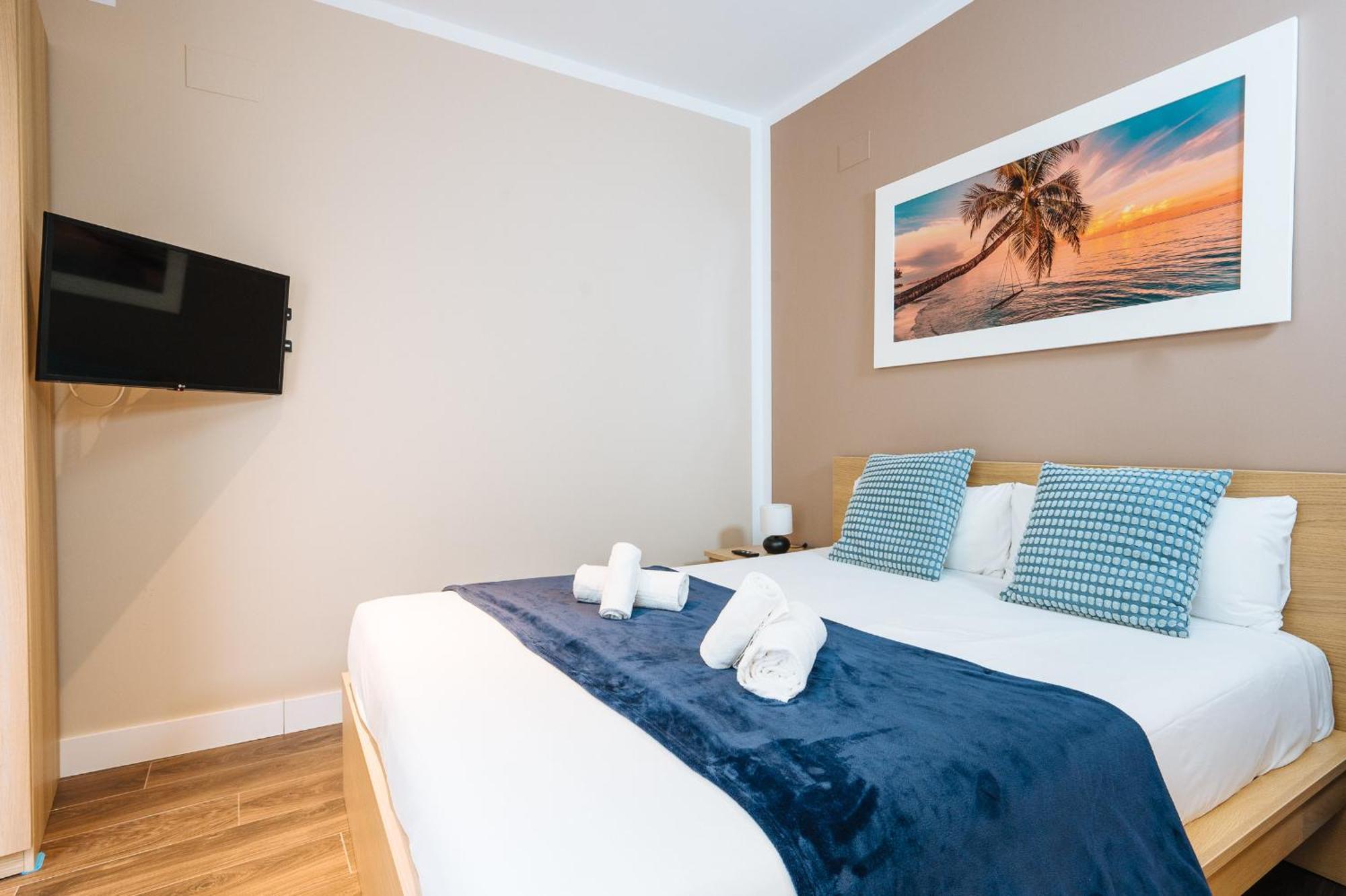 Elegant Duplex 3 Master Bedrooms And Private セビリア エクステリア 写真