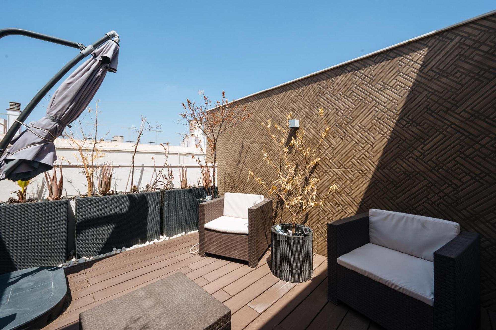 Elegant Duplex 3 Master Bedrooms And Private セビリア エクステリア 写真
