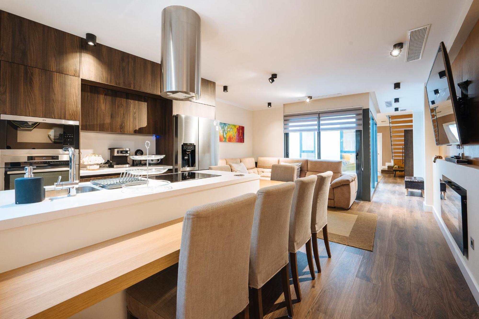 Elegant Duplex 3 Master Bedrooms And Private セビリア エクステリア 写真