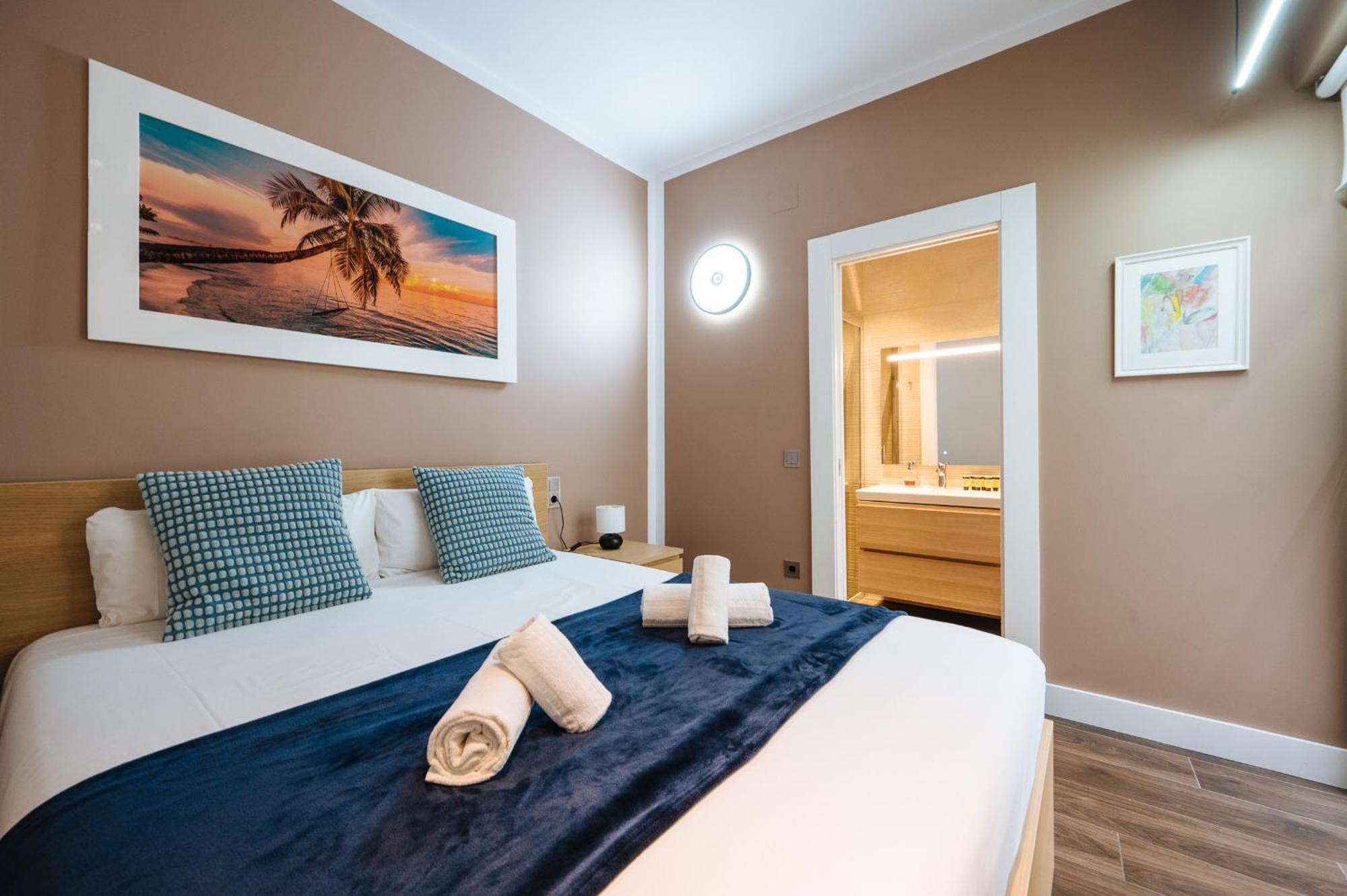 Elegant Duplex 3 Master Bedrooms And Private セビリア エクステリア 写真