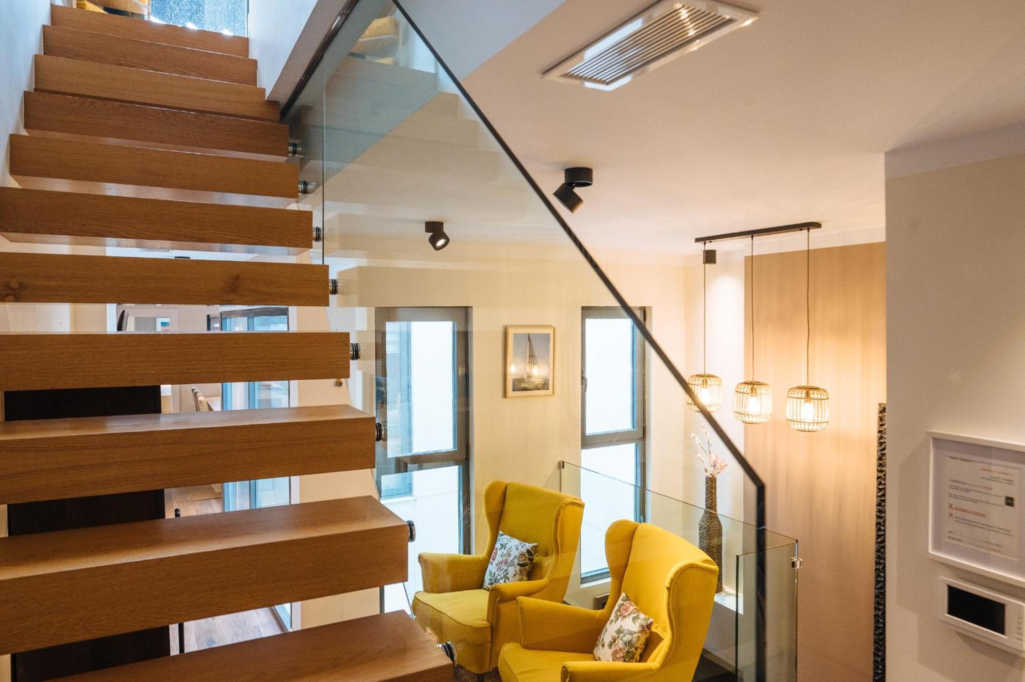 Elegant Duplex 3 Master Bedrooms And Private セビリア エクステリア 写真