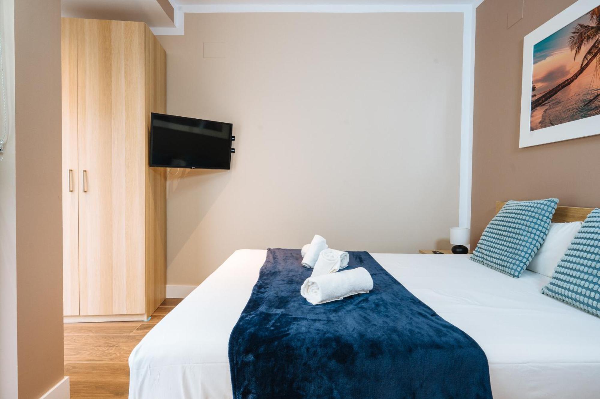 Elegant Duplex 3 Master Bedrooms And Private セビリア エクステリア 写真