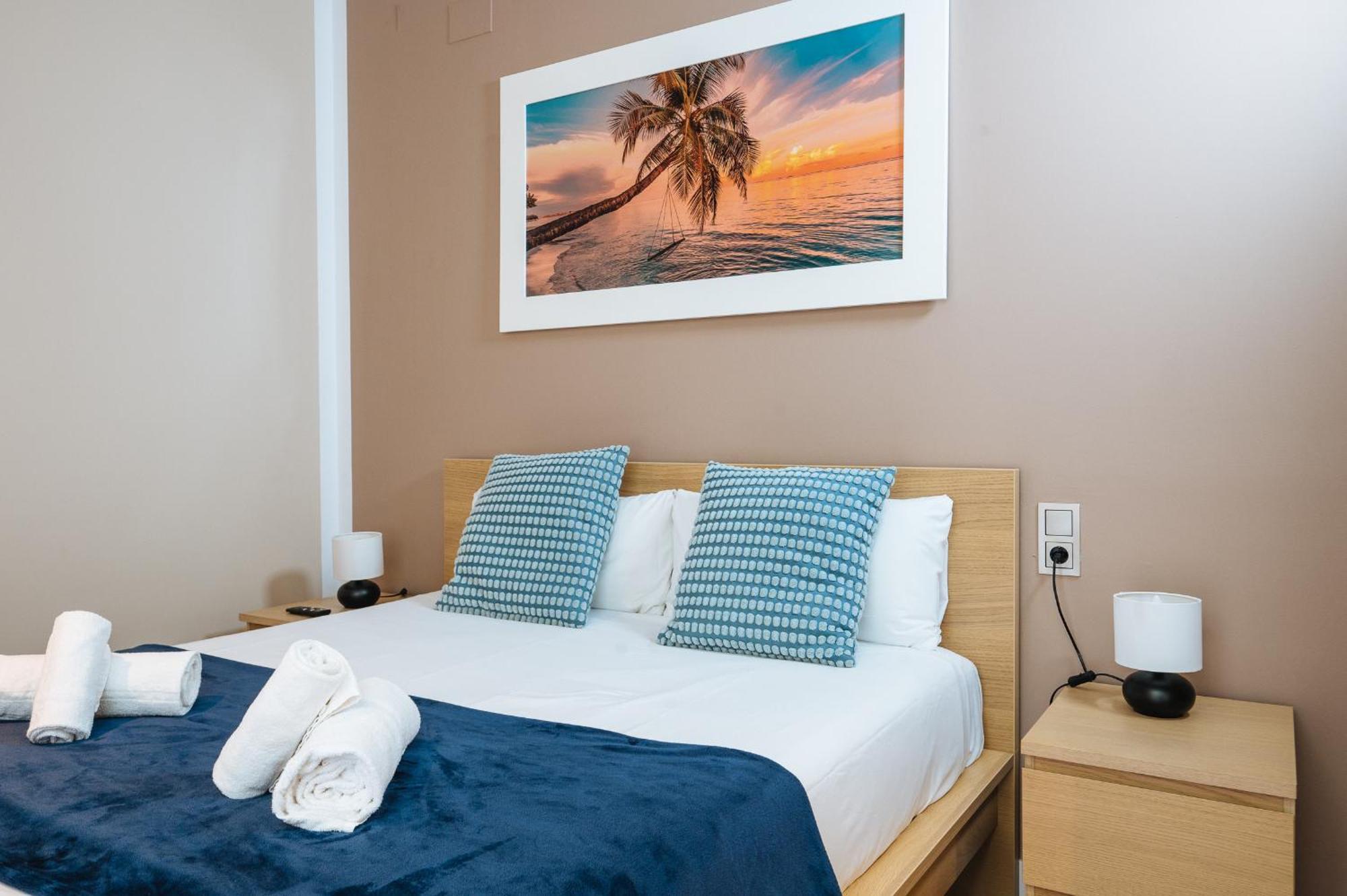 Elegant Duplex 3 Master Bedrooms And Private セビリア エクステリア 写真