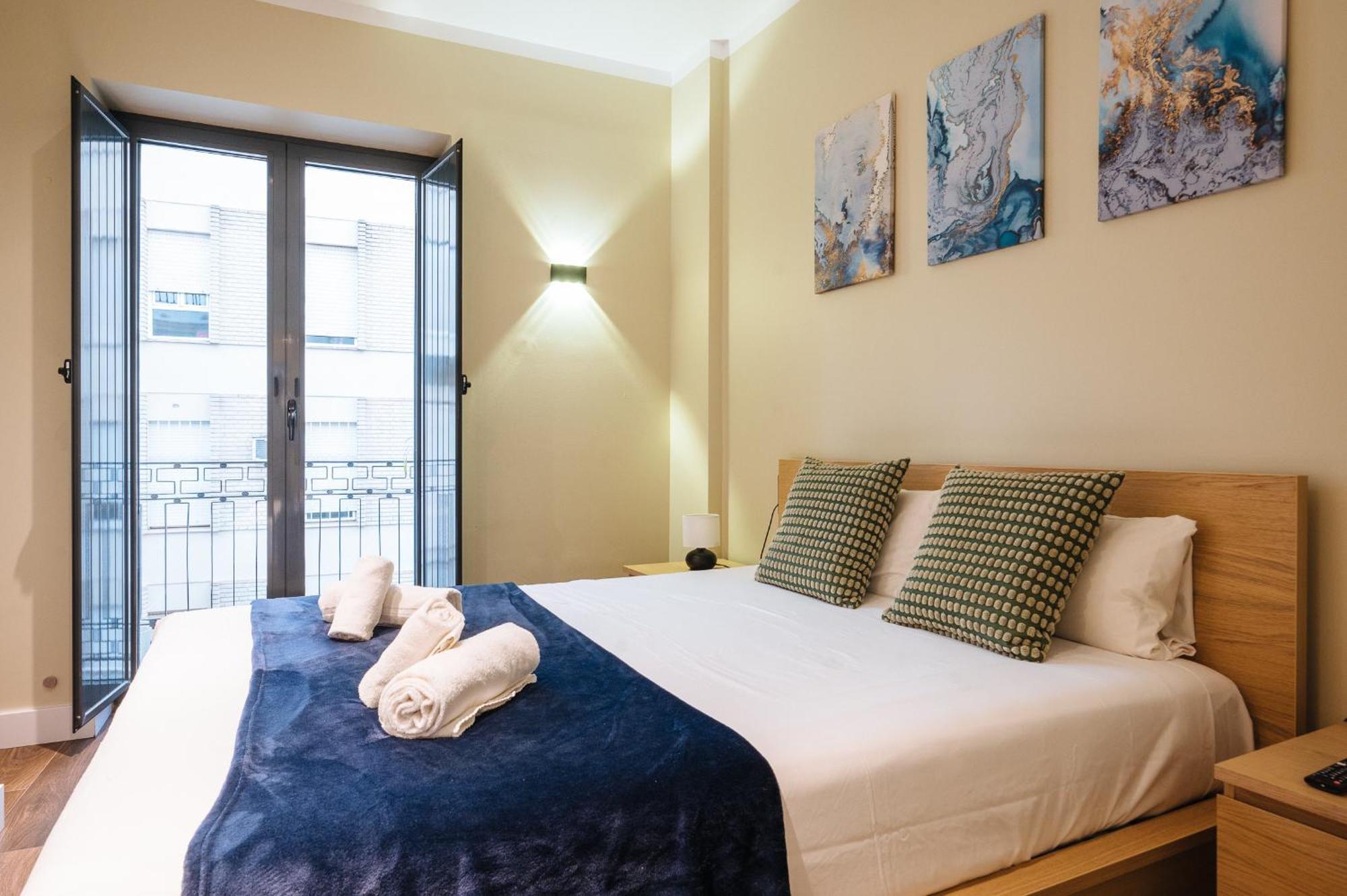 Elegant Duplex 3 Master Bedrooms And Private セビリア エクステリア 写真