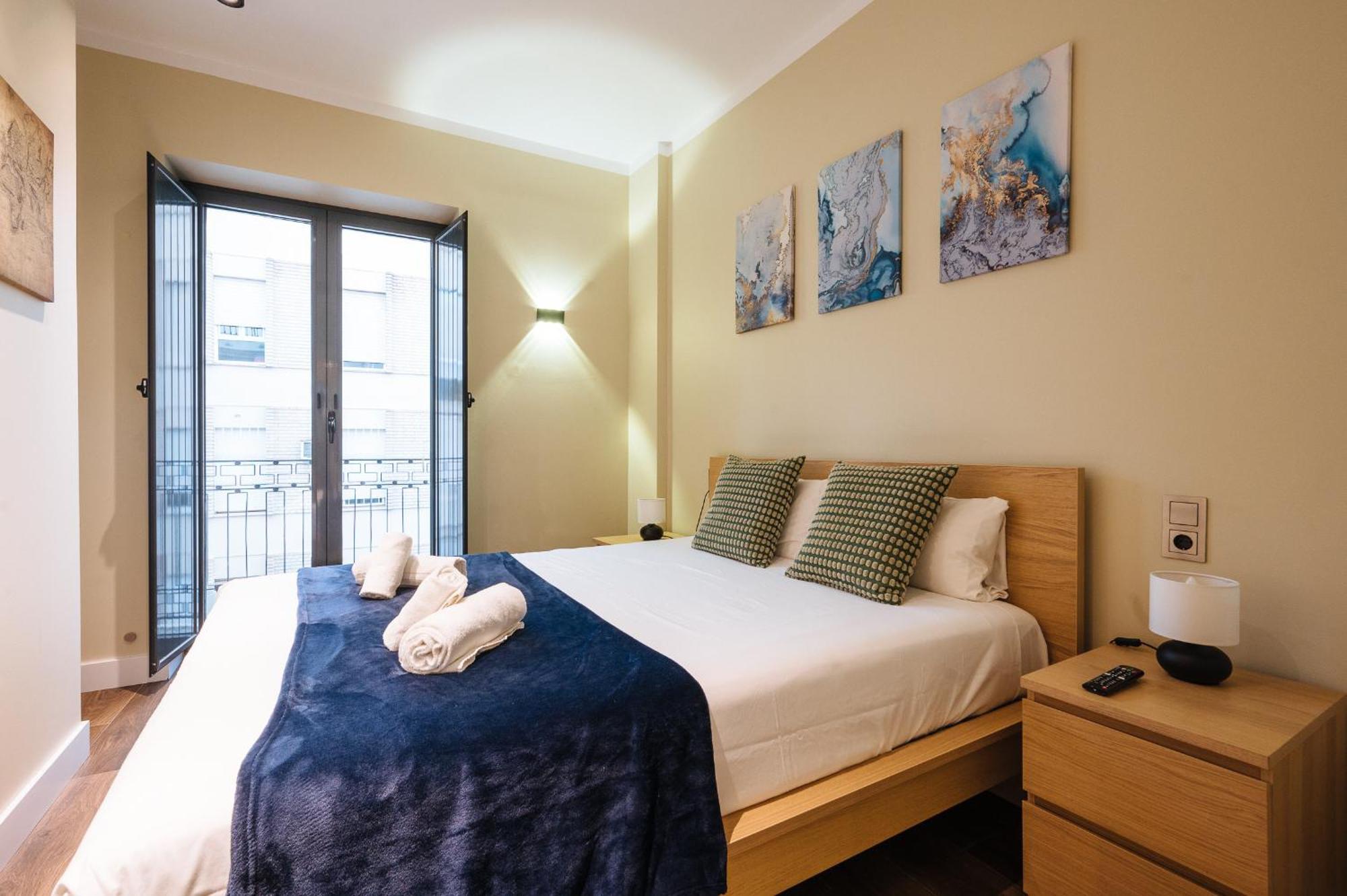Elegant Duplex 3 Master Bedrooms And Private セビリア エクステリア 写真