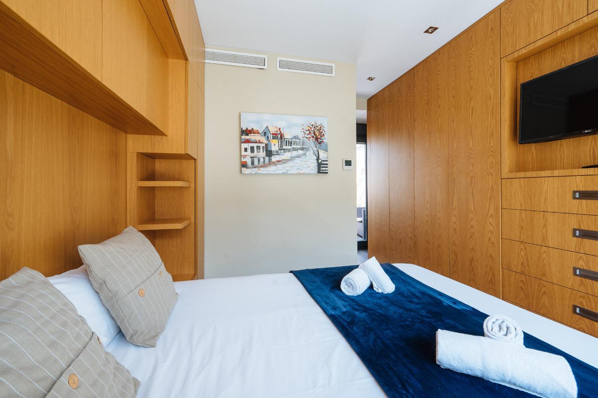 Elegant Duplex 3 Master Bedrooms And Private セビリア エクステリア 写真
