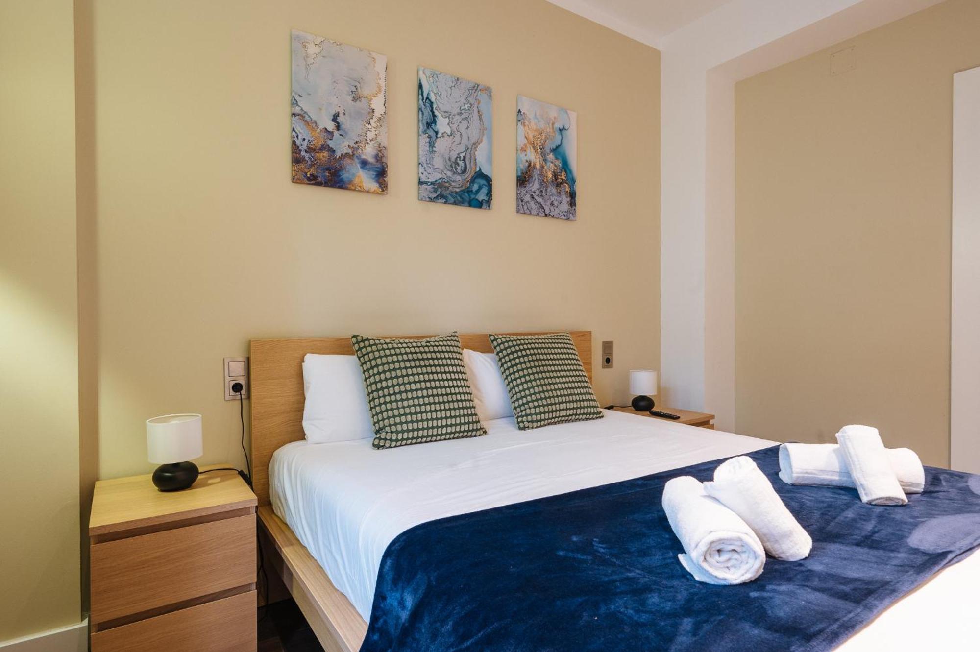 Elegant Duplex 3 Master Bedrooms And Private セビリア エクステリア 写真