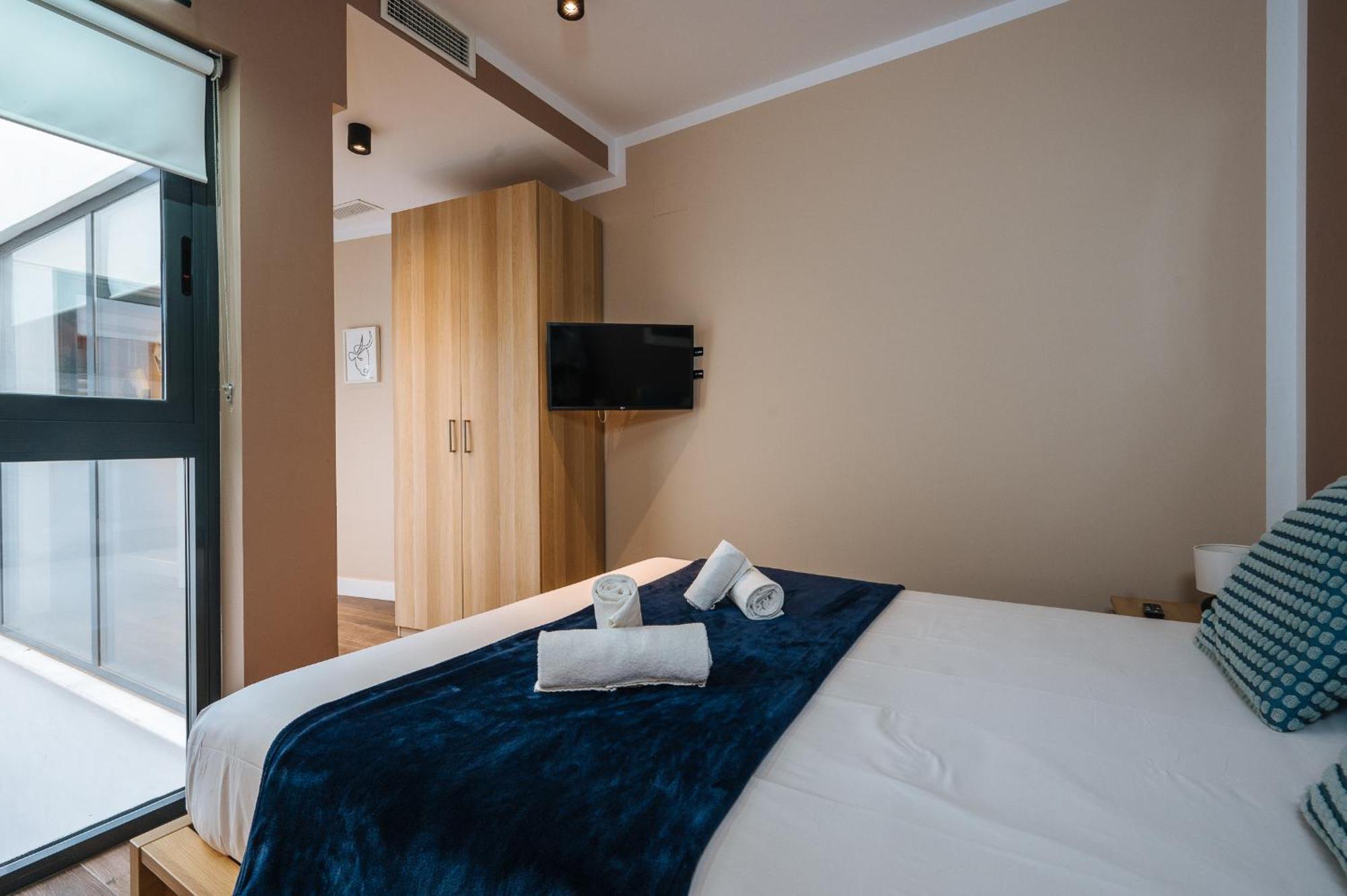 Elegant Duplex 3 Master Bedrooms And Private セビリア エクステリア 写真
